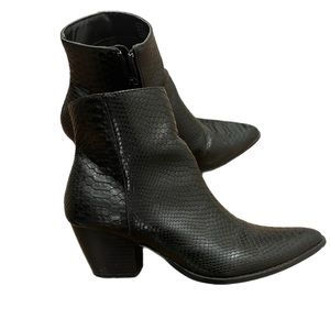 Coconut by Matisse black vegan leather ankle boots